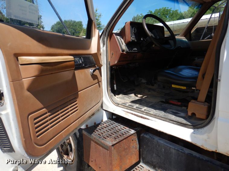 image for item DP5592 1992 Chevrolet Kodiak C6500  dump truck