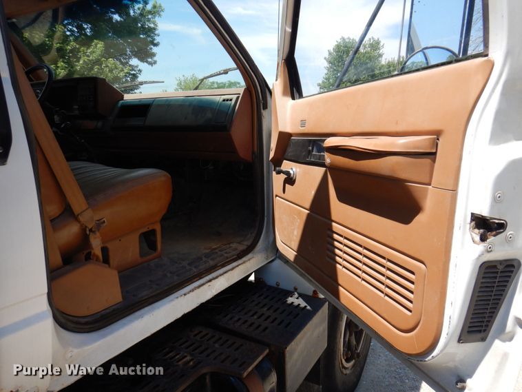 image for item DP5592 1992 Chevrolet Kodiak C6500  dump truck