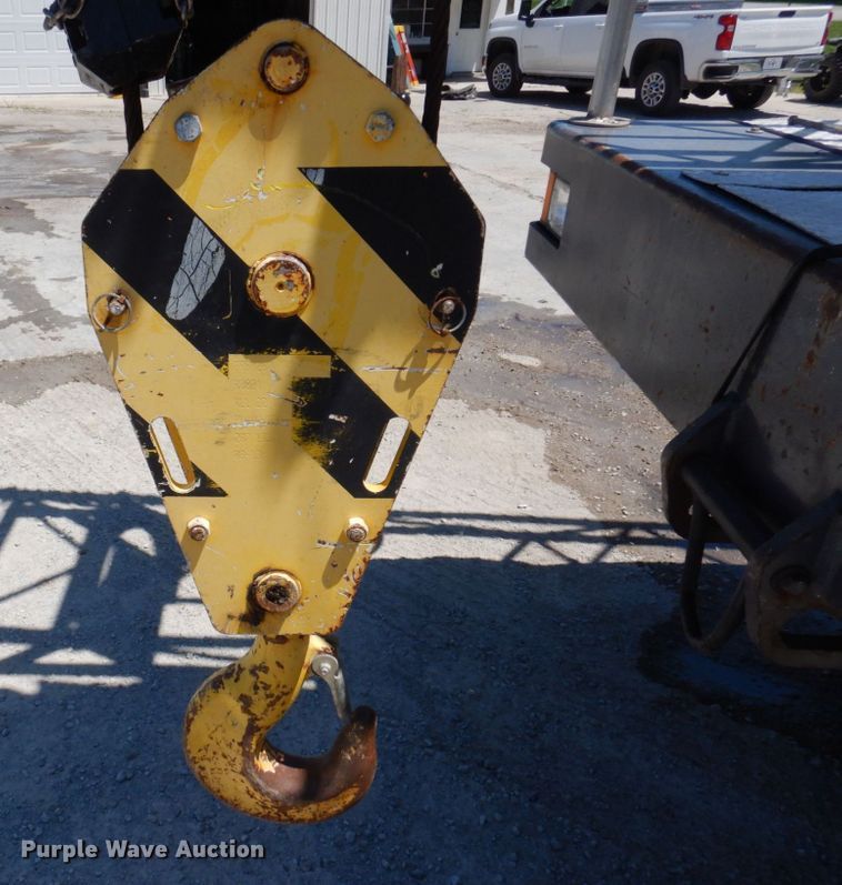 image for item DP5597 2001 Terex T335  crane