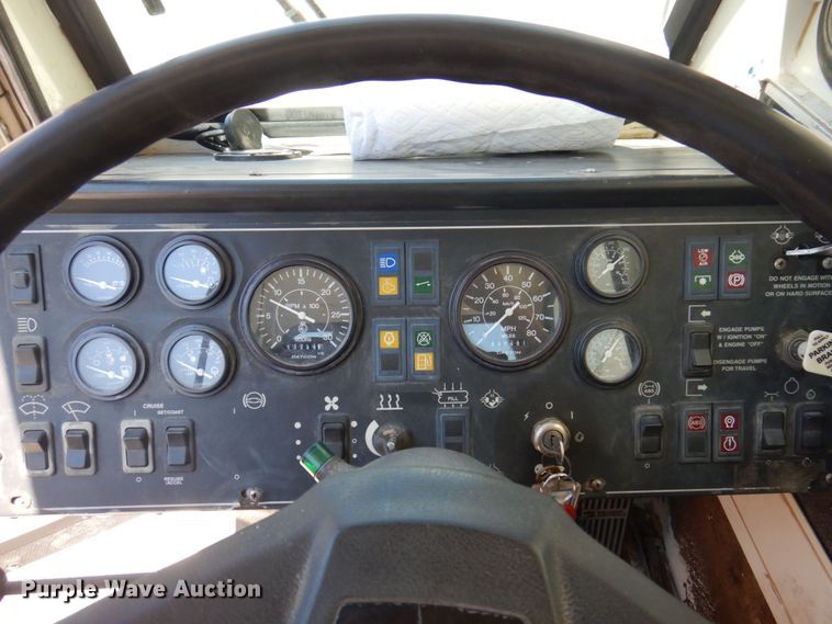 image for item DP5597 2001 Terex T335  crane