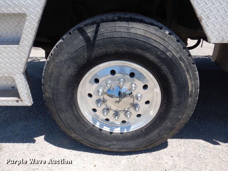 image for item DP5597 2001 Terex T335  crane