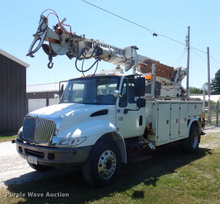image for item DP5598 2005 International 4300 SBA  digger derrick truck