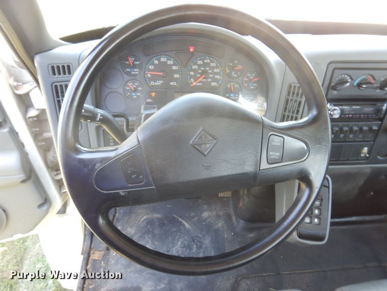 image for item DP5598 2005 International 4300 SBA  digger derrick truck