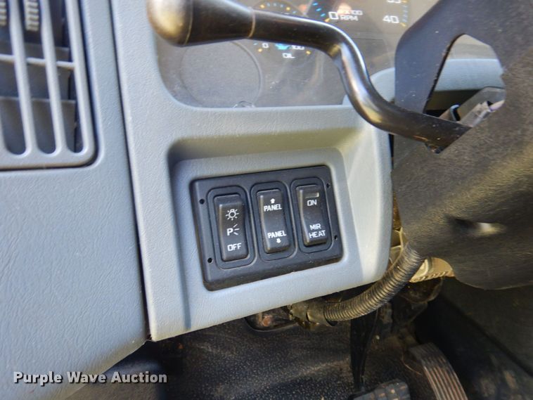 image for item DP5598 2005 International 4300 SBA  digger derrick truck