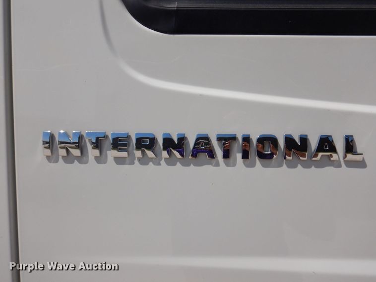 image for item DP5598 2005 International 4300 SBA  digger derrick truck