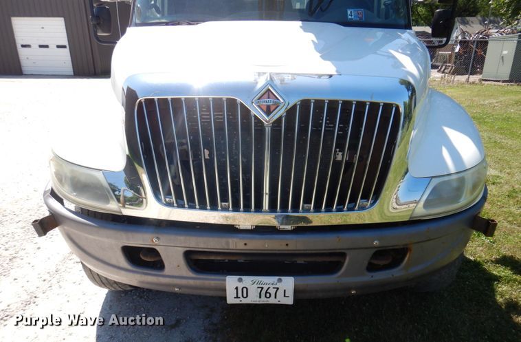 image for item DP5598 2005 International 4300 SBA  digger derrick truck