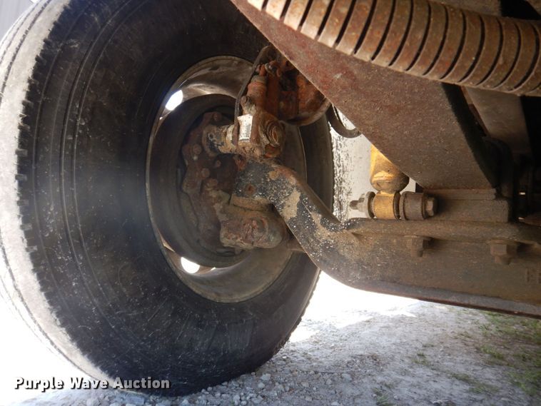 image for item DP5598 2005 International 4300 SBA  digger derrick truck