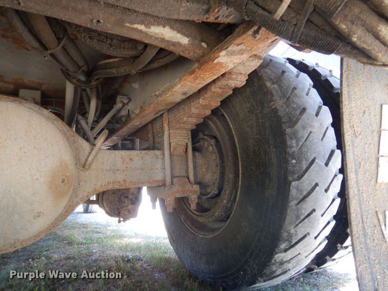 image for item DP5598 2005 International 4300 SBA  digger derrick truck