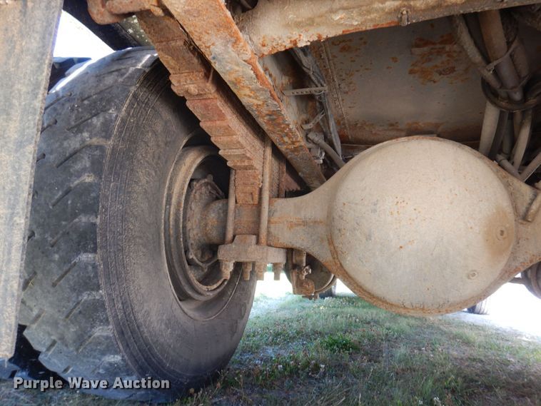 image for item DP5598 2005 International 4300 SBA  digger derrick truck