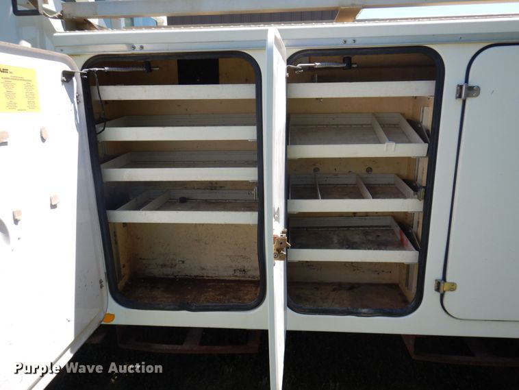 image for item DP5598 2005 International 4300 SBA  digger derrick truck