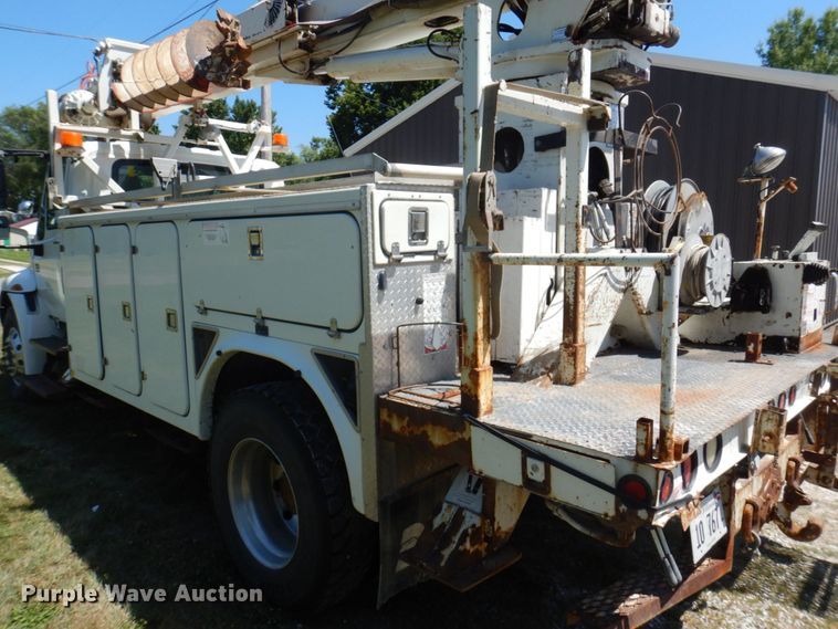 image for item DP5598 2005 International 4300 SBA  digger derrick truck