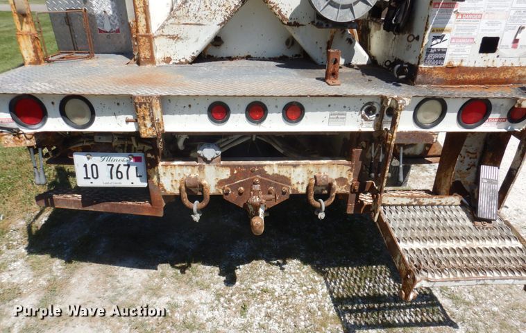 image for item DP5598 2005 International 4300 SBA  digger derrick truck