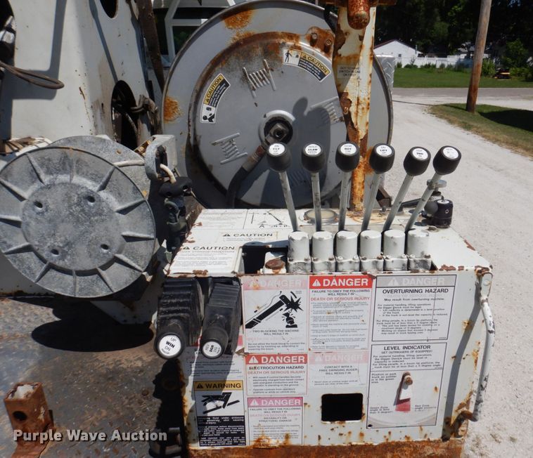 image for item DP5598 2005 International 4300 SBA  digger derrick truck