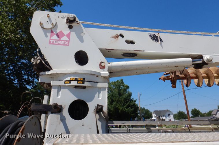 image for item DP5598 2005 International 4300 SBA  digger derrick truck