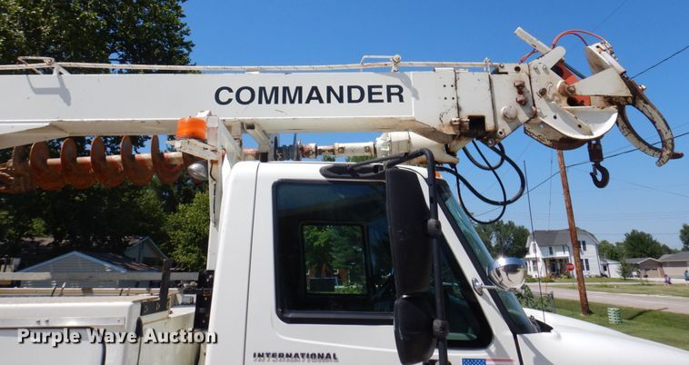 image for item DP5598 2005 International 4300 SBA  digger derrick truck