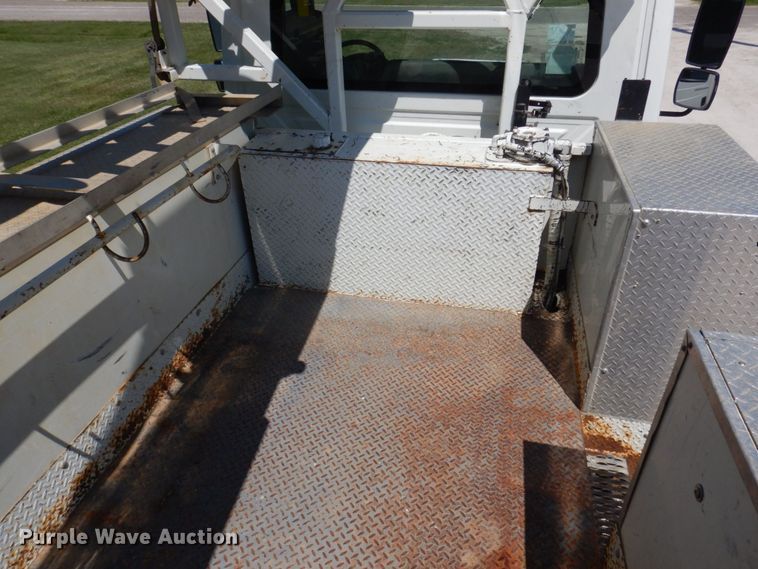 image for item DP5598 2005 International 4300 SBA  digger derrick truck