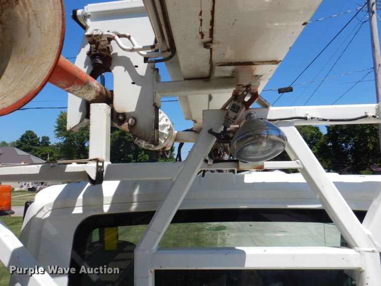 image for item DP5598 2005 International 4300 SBA  digger derrick truck