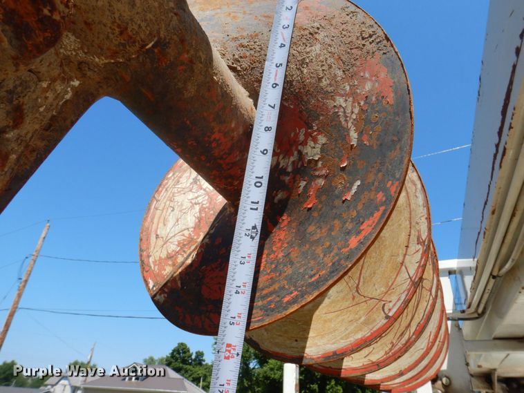 image for item DP5598 2005 International 4300 SBA  digger derrick truck