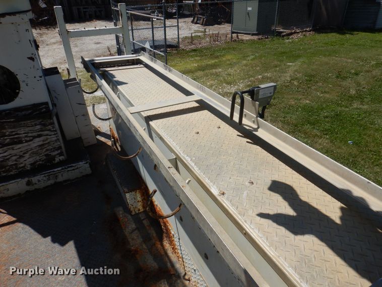 image for item DP5598 2005 International 4300 SBA  digger derrick truck