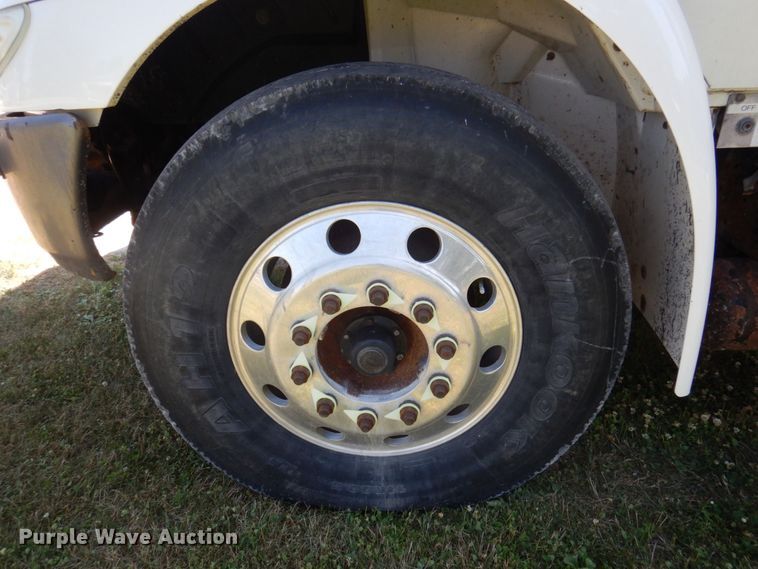 image for item DP5598 2005 International 4300 SBA  digger derrick truck