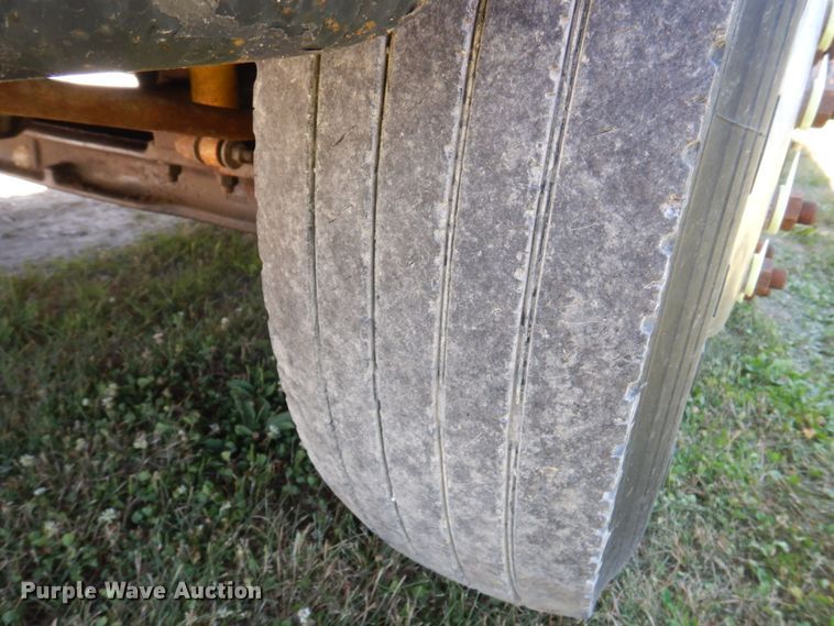 image for item DP5598 2005 International 4300 SBA  digger derrick truck