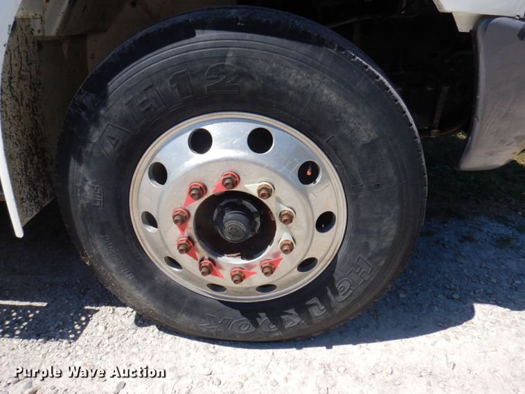 image for item DP5598 2005 International 4300 SBA  digger derrick truck