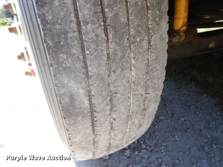 image for item DP5598 2005 International 4300 SBA  digger derrick truck