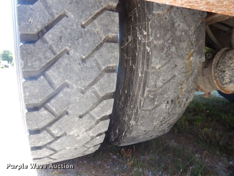 image for item DP5598 2005 International 4300 SBA  digger derrick truck