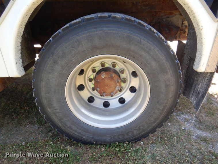 image for item DP5598 2005 International 4300 SBA  digger derrick truck