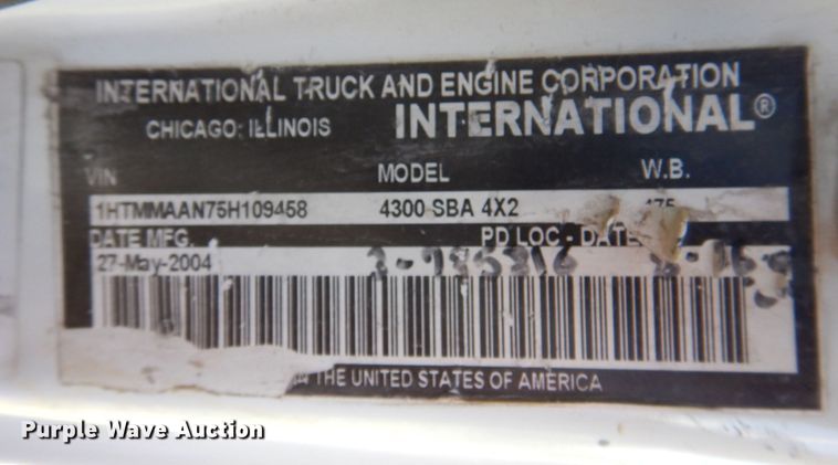 image for item DP5598 2005 International 4300 SBA  digger derrick truck