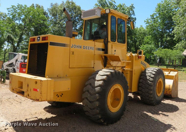 image for item DR0084 1992 John Deere 644E  wheel loader