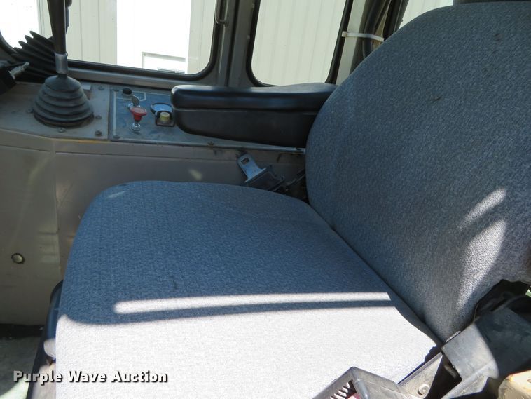 image for item DR0084 1992 John Deere 644E  wheel loader