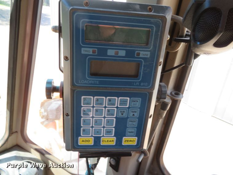 image for item DR0084 1992 John Deere 644E  wheel loader