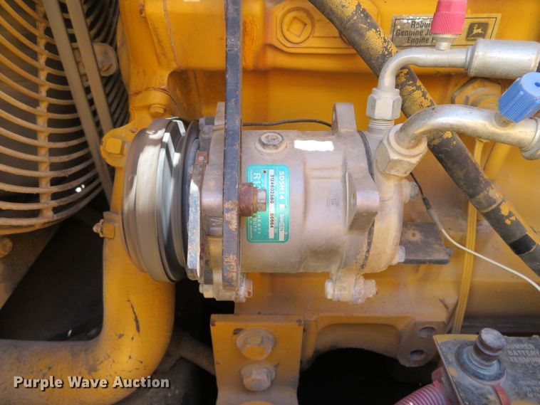 image for item DR0084 1992 John Deere 644E  wheel loader