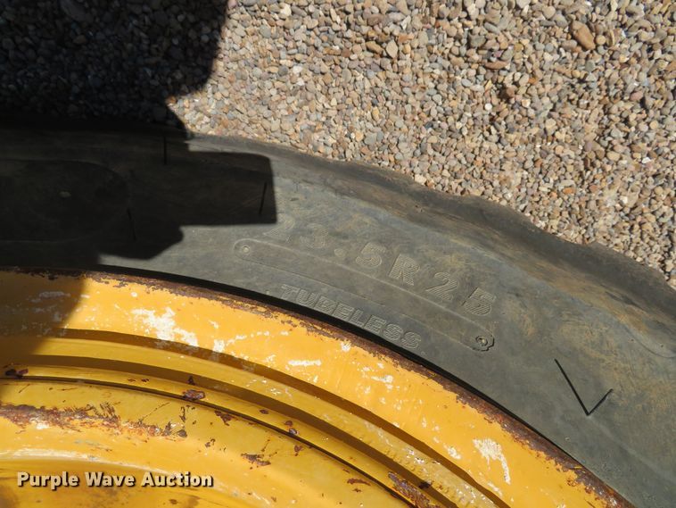 image for item DR0084 1992 John Deere 644E  wheel loader