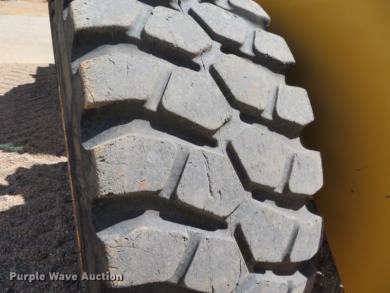 image for item DR0084 1992 John Deere 644E  wheel loader