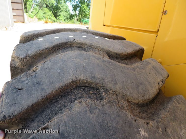 image for item DR0084 1992 John Deere 644E  wheel loader