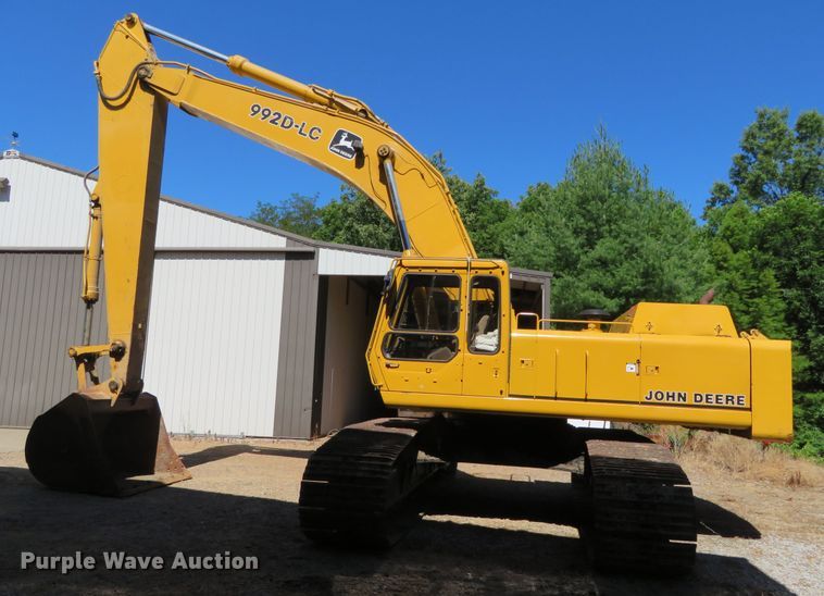 image for item DR0085 1990 John Deere 992D-LC  excavator