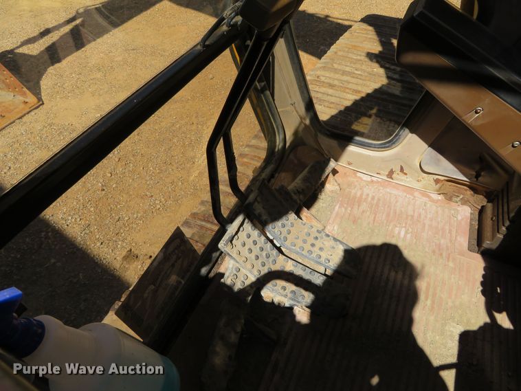 image for item DR0085 1990 John Deere 992D-LC  excavator