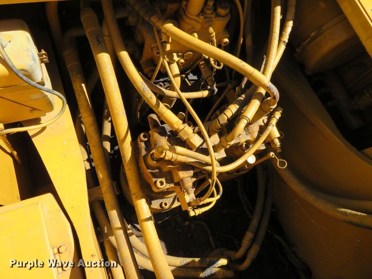 image for item DR0085 1990 John Deere 992D-LC  excavator