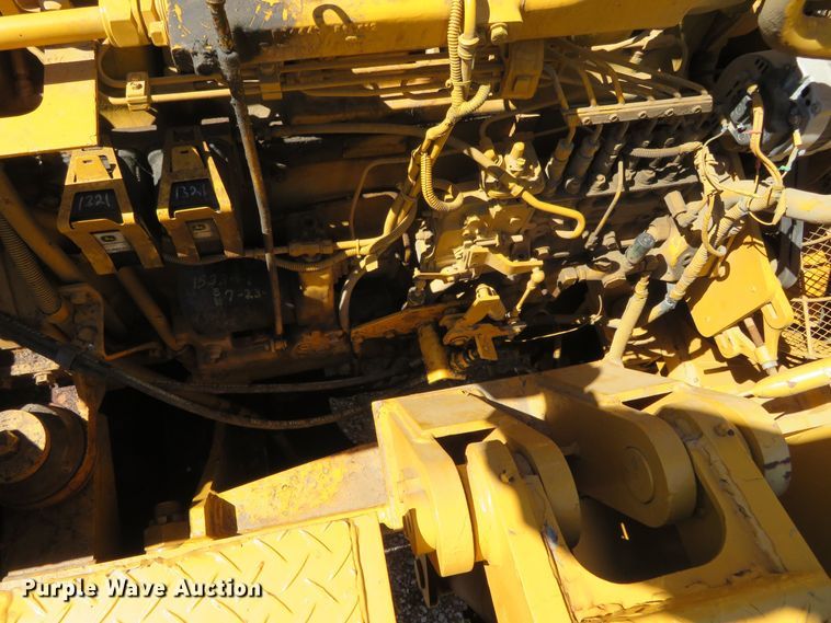 image for item DR0085 1990 John Deere 992D-LC  excavator