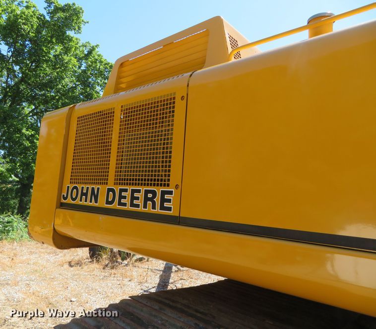 image for item DR0085 1990 John Deere 992D-LC  excavator