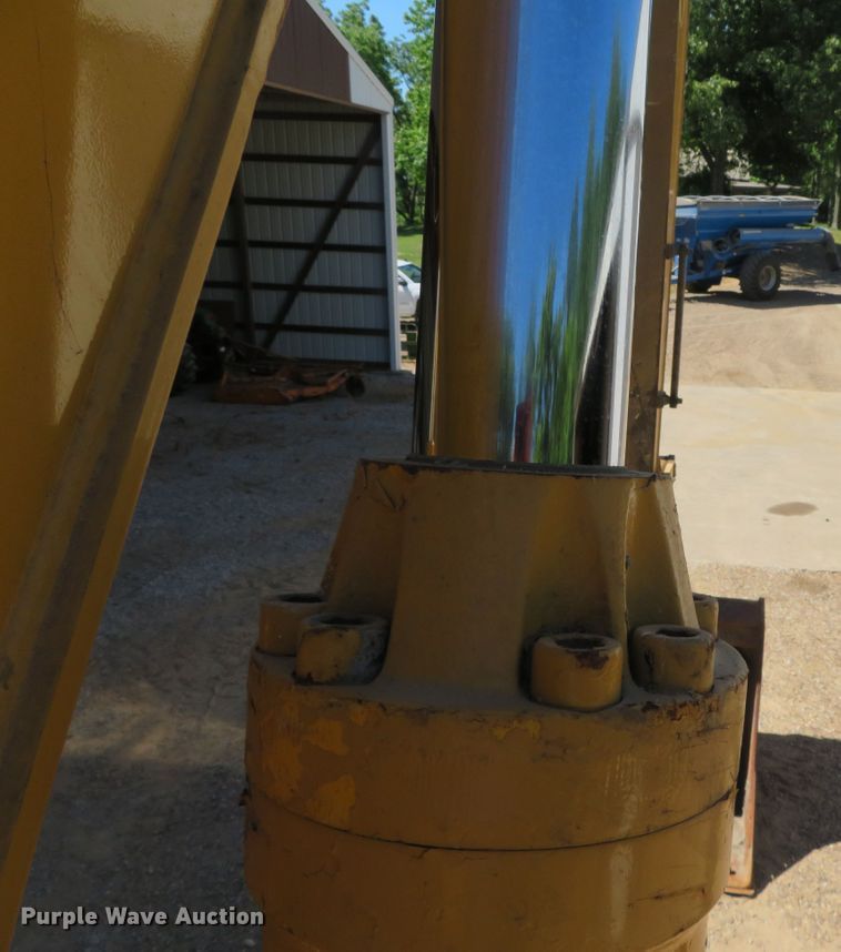 image for item DR0085 1990 John Deere 992D-LC  excavator