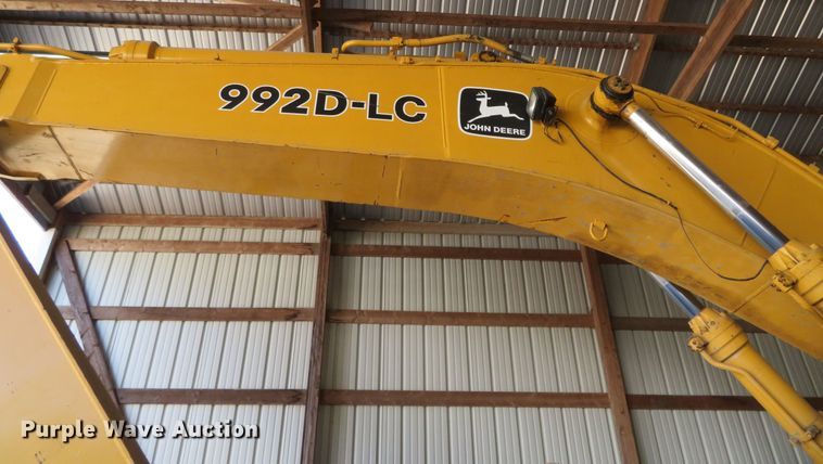 image for item DR0085 1990 John Deere 992D-LC  excavator