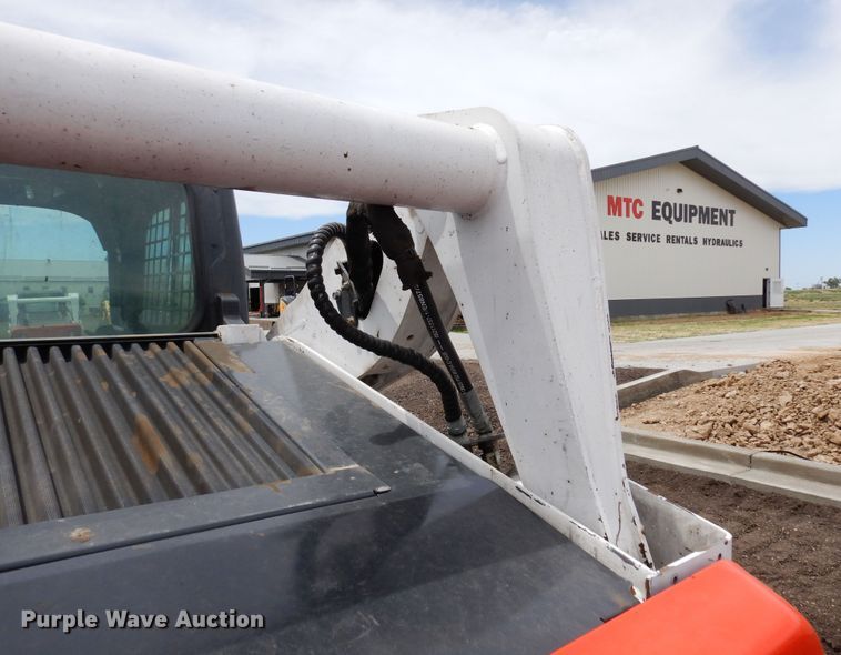 image for item DR1218 2015 Bobcat S650  skid steer loader