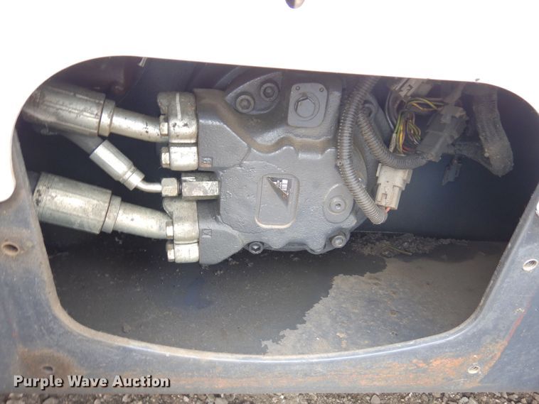 image for item DR1218 2015 Bobcat S650  skid steer loader