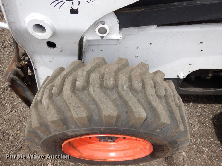 image for item DR1218 2015 Bobcat S650  skid steer loader