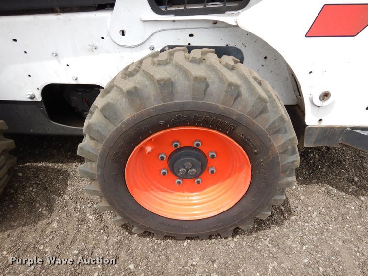 image for item DR1218 2015 Bobcat S650  skid steer loader