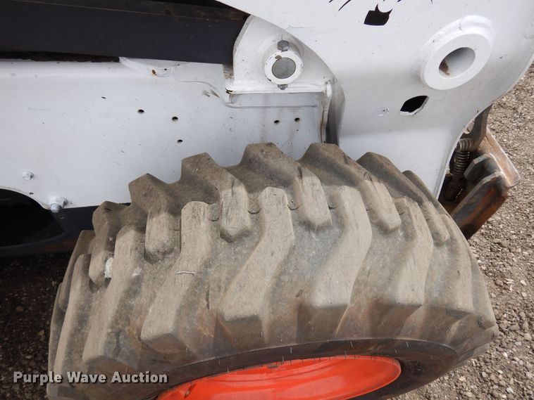 image for item DR1218 2015 Bobcat S650  skid steer loader