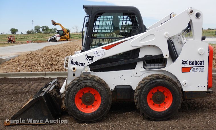 image for item DR1219 2020 Bobcat S740  skid steer loader